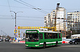 ЗИУ-682Г-016-02 #3302 2-го маршрута поворачивает с проспекта Победы на проспект Людвига Свободы