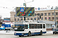 ЗИУ-682Г-016-02 #3304 39-го маршрута на проспекте Ленина пересекает улицу 23-го Августа