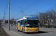 ЗИУ-682Г-016-02 #3312 13-го маршрута на Московском проспекте поднимается на Корсиковский путепровод