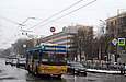 ЗИУ-682Г-016-02 #3327 2-го маршрута на проспекте Ленина пересекает улицу Новгородскую