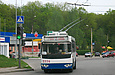 ЗИУ-682Г-016-02 #3336 18-го маршрута на улице Деревянко подъезжает к остановке "Дубрава"