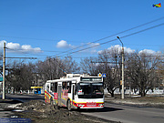 ЗИУ-682Г-016-02 #3338 45-го маршрута на улице Роганской возле бульвара Ивана Каркача