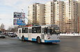 ЗИУ-682 #204 24-го маршрута на проспекте 50-летия ВЛКСМ пересекает улицу Гвардейцев-Широнинцев