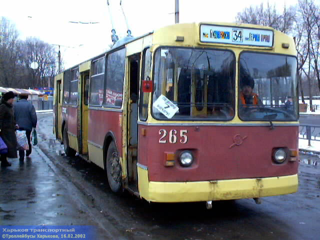 ЗИУ-682 #265 7-го маршрута на Московском проспекте возле станции метро "Пролетарская"