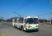ЗИУ-682 #305 45-го маршрута на улице Роганской пересекает улицы Плиточную и Мохначанскую