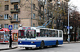 ЗИУ-682 #312 2-го маршрута на проспекте Ленина проезжает через перекресток с улицами Ляпунова и Космической