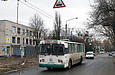 ЗИУ-682 #313 2-го маршрута на улице Свистуна за пересечением с трамвайной линией