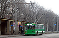 ЗИУ-682 #348 42-го маршрута на улице Гвардейцев-Широнинцев перед отправлением от остановки "Микрорайон 607"