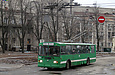 ЗИУ-682Г-016(012) #364 13-го маршрута перед отправлением от конечной "Станция метро "Защитников Украины"