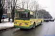 ЗИУ-682 #506 и ЮМЗ-Т1 #1203 18-го маршрута на проспекте Ленина между улицами Тобольской и Отакара Яроша