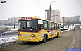 ЗИУ-682 #680 38-го маршрута на проспекте Людвига Свободы следует по Алексеевскому мосту