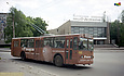 ЗИУ-682 #681 12-го маршрута поворачивает с улицы Космонавтов на улицу 23-го Августа