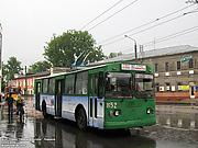 ЗИУ-682 #852 6-го маршрута на конечной станции "Улица Университетская"