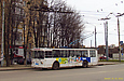 ЗИУ-682Г-016(012) #870 18-го маршрута поворачивает с проспекта Ленина на улицу Деревянко