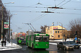 ЗИУ-682 #879 6-го маршрута на проспекте Гагарина пересекает улицу Кирова