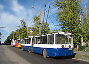 ЗИУ-683Б00 #3102 2-го маршрута на конечной станции "Проспект Жуковского"